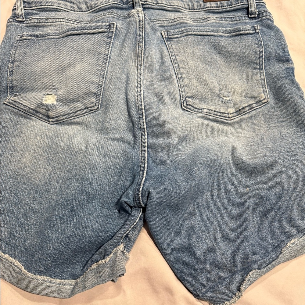 ⭐️Kut from the Kloth Light Blue Jean Shorts - Picture 6 of 6